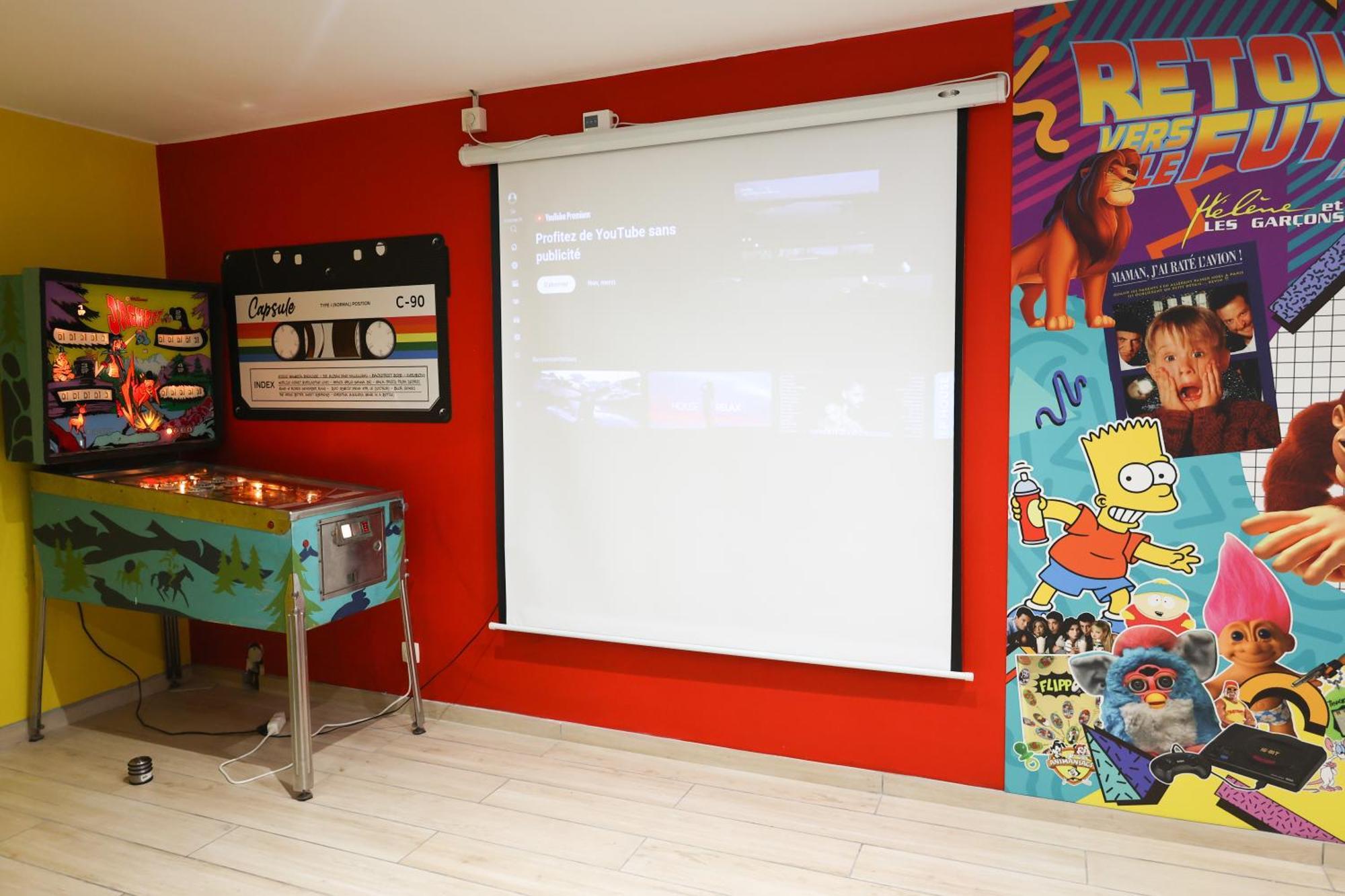 Capsule 90'S - Balneo - Sauna - Flipper - Billard - Netflix - Nintendo Switch & Jeux - Mons Ngoại thất bức ảnh